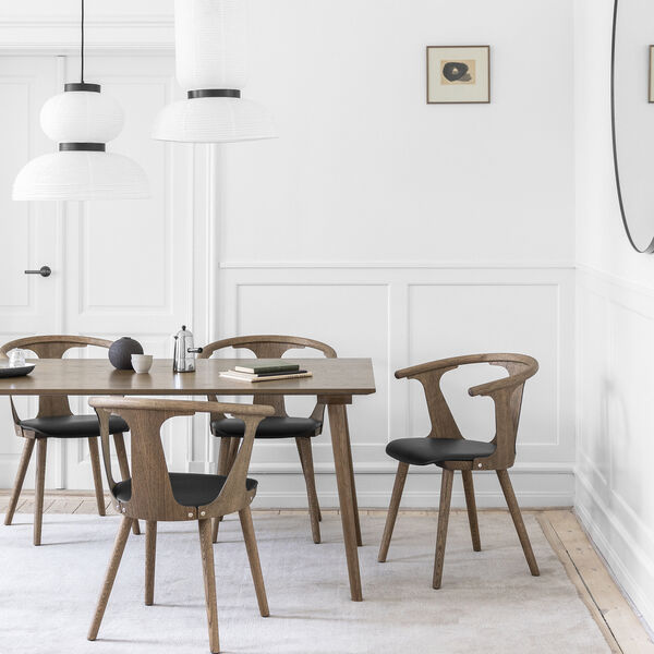 In Between SK5 spisebord, røkt eik, &Tradition