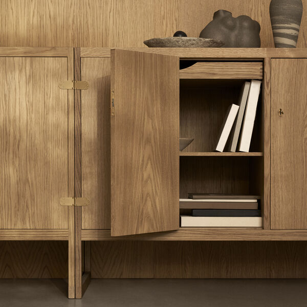 BM0057 Cabinet, oiled oak BM0057 Cabinet, oiled oak, Carl Hansen & Søn