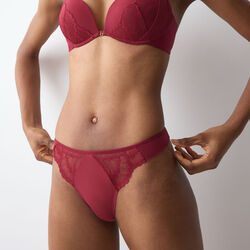 Love in Lace String, red musk, Triumph
