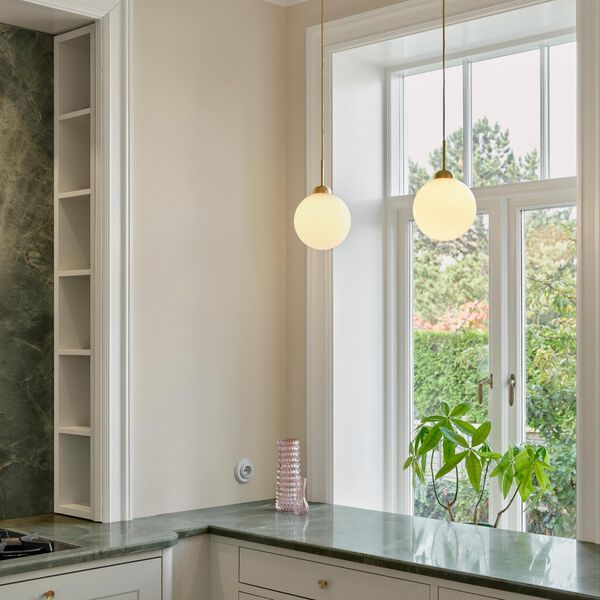 Apiales 1 Large Pendant, brushed brass/opal, Nuura