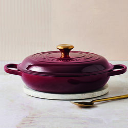 Signature buffetgryte 30 cm, garnet, Le Creuset