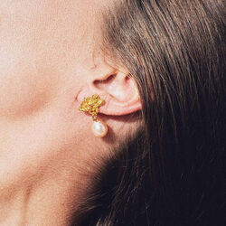 HOLLOW CLOUD EARRINGS, gullbelagt/rosa, House of Vincent