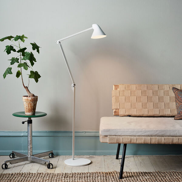 NJP gulvlampe, hvit, Louis Poulsen