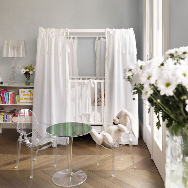 LOULOU GHOST KIDS stol, crystal, Kartell