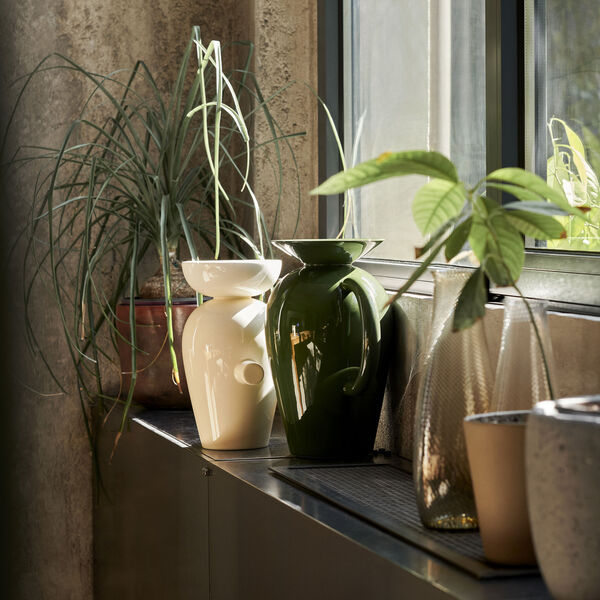 Momento JH41 vase, emerald Momento JH41 vase, emerald, &Tradition