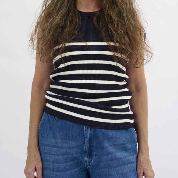 ZekeMW Knit Top, navy w. off white stripe ZekeMW Knit Top, navy w. off white stripe, My Essential Wardrobe