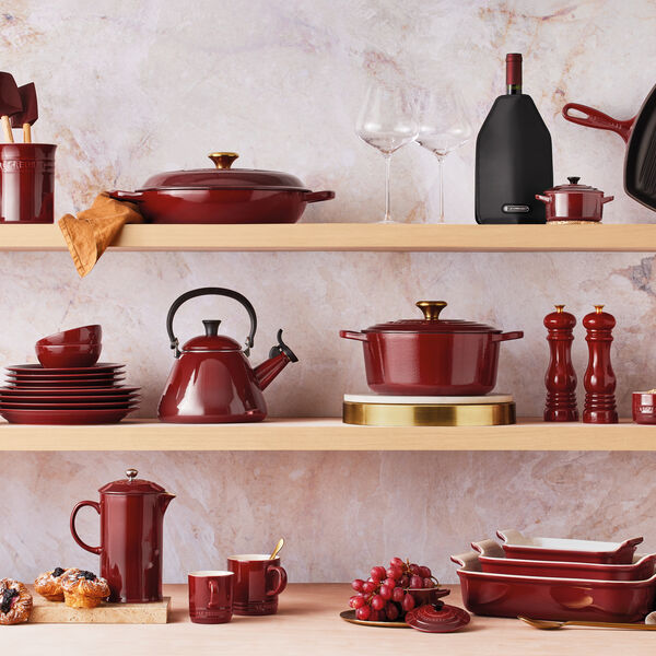 Signature stekepanne med treh&aring;ndtak &Oslash; 28 cm, garnet, Le Creuset