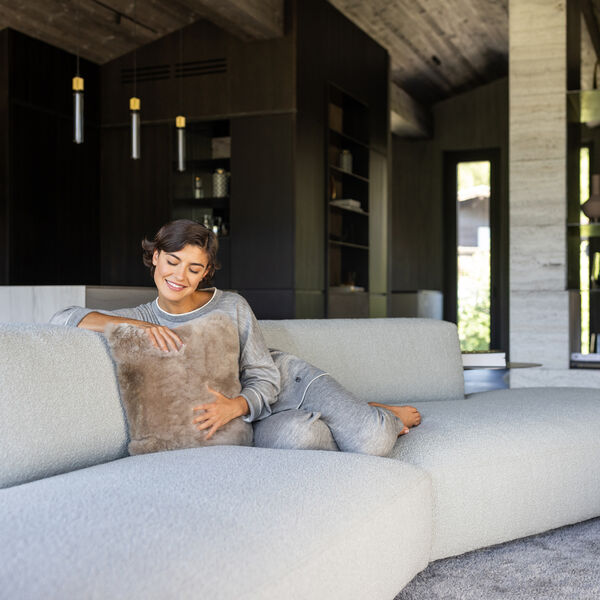 NUBE pute med royal alpakka på én side, taupe, WEICH Couture Alpaca