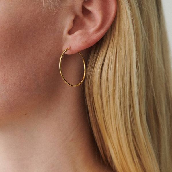 Plain Hoop &oslash;reringer, gull, Pernille Corydon Jewellery