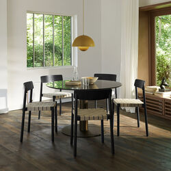 Betty TK1 spisebordstol, sort, &Tradition