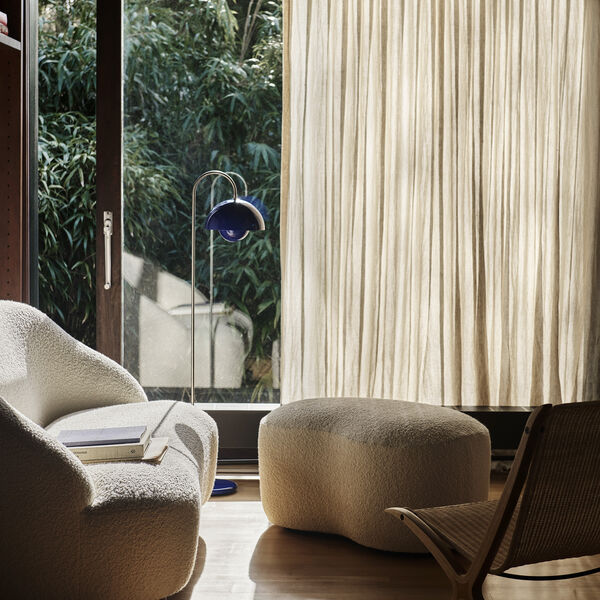 Flowerpot VP12 Floor Lamp, cobalt blue Flowerpot VP12 Floor Lamp, cobalt blue, &Tradition