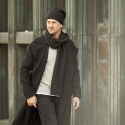 Pleece halstørkle, sort, Design House Stockholm