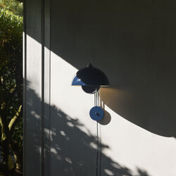 Flowerpot VP8 | Steel Blue | Vegglampe, &Tradition
