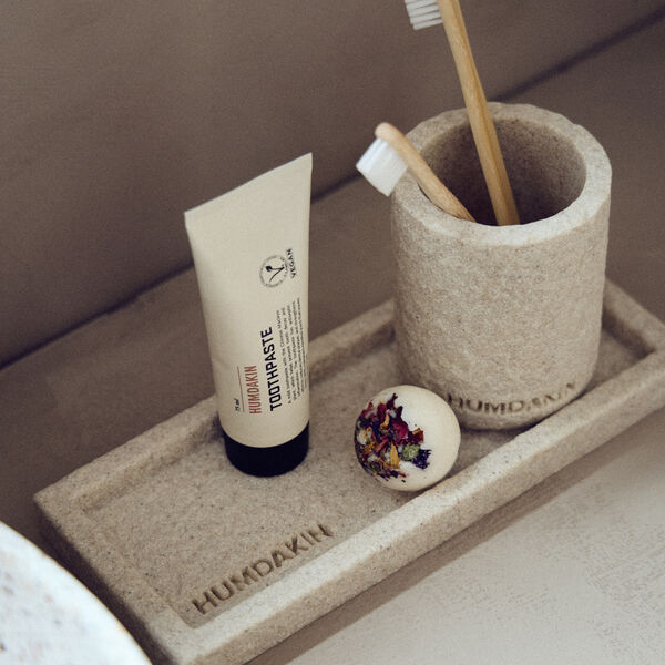 Tannb&oslash;rstekrus, Humdakin