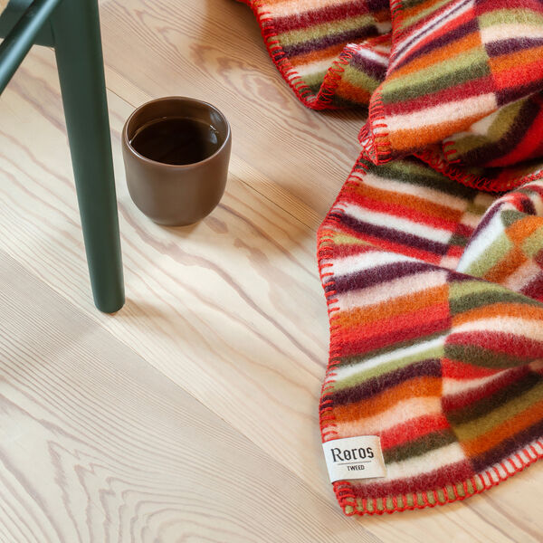Ida Pledd, Red Shades, R&oslash;ros Tweed