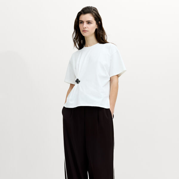 RALLIE FLOWER TRIM CINCHED T SHIRT, linen white, French Connection
