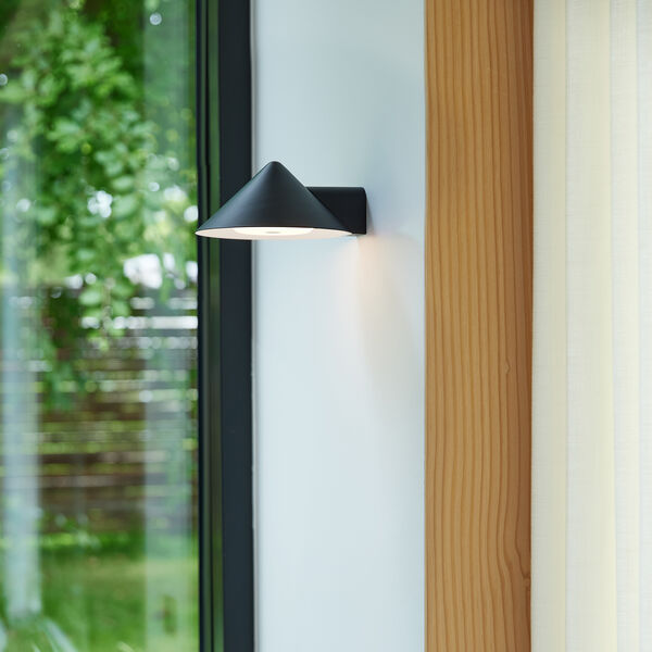Grasp Wall Lamp oppladbar, matt black, FRANDSEN