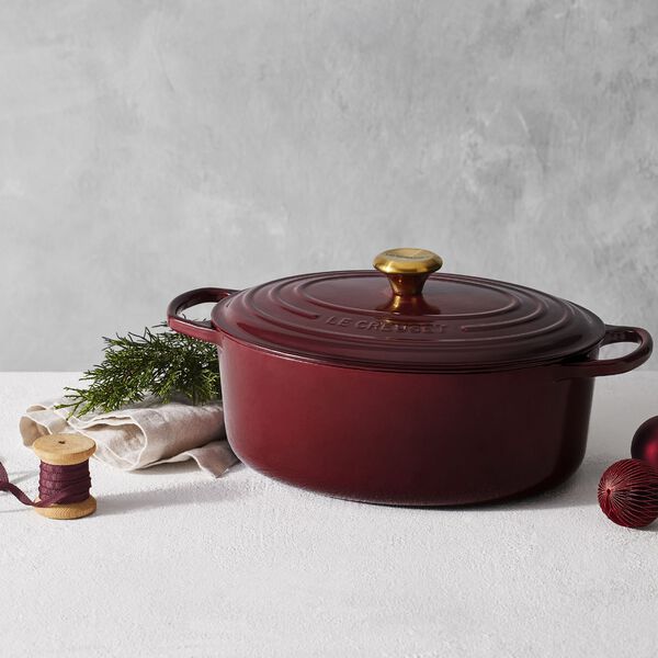 Signature st&oslash;pejern oval gryte &Oslash; 31 cm, garnet, Le Creuset