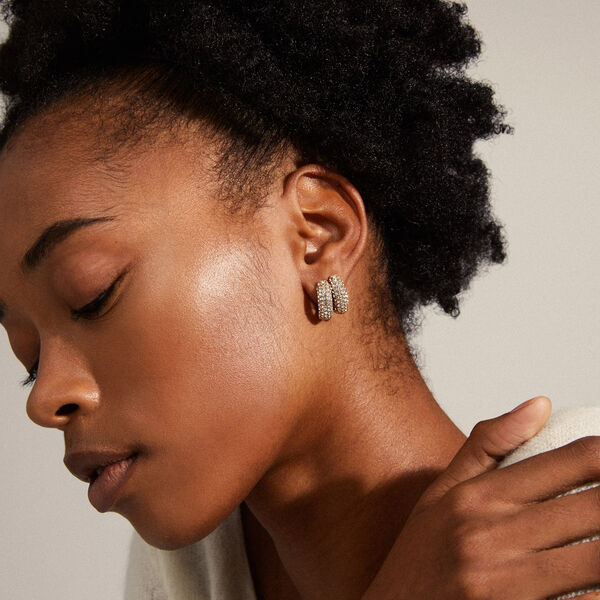 LONA Chunky Crystal Huggie hoops, gullbelagt, Pilgrim