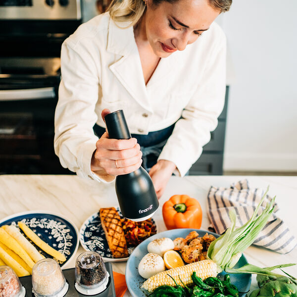 Finamill batteridrevet krydderkvern, svart, FinaMill