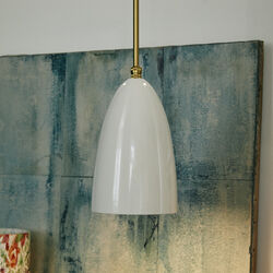 Gr&auml;shoppa Pendant, alabaster white glossy, GUBI