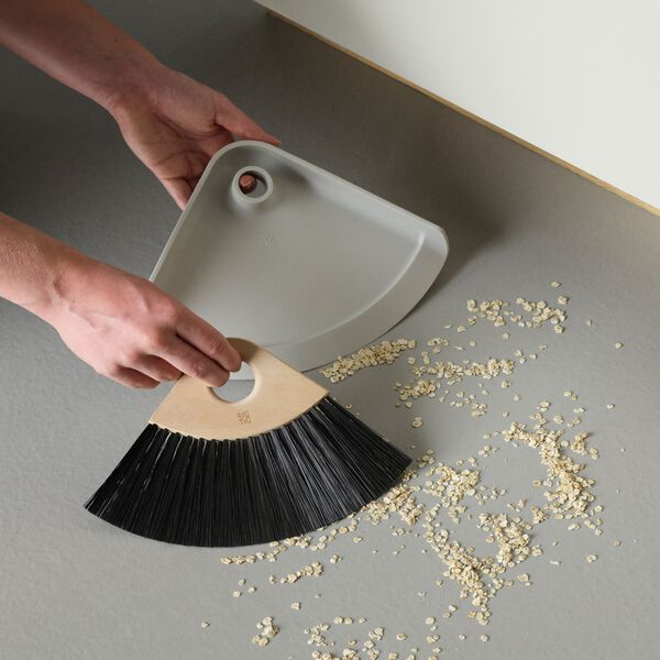SWEEP-IT Dustpan & Broom, light grey, RIG-TIG