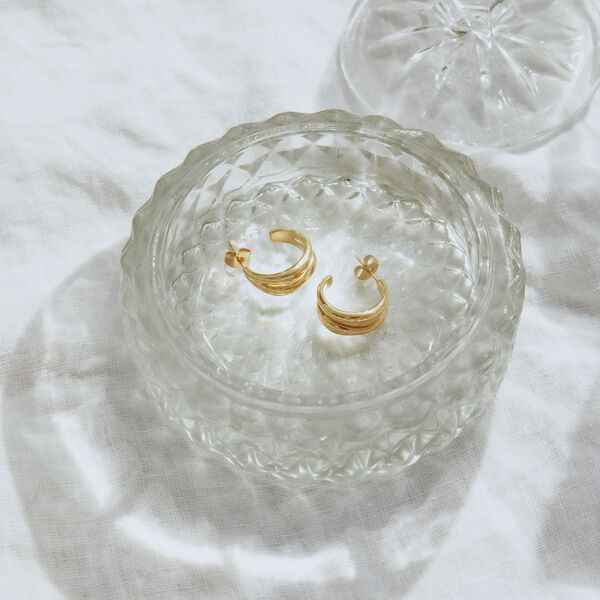 The Curved Hoops, gold, CAMILLA PIHL
