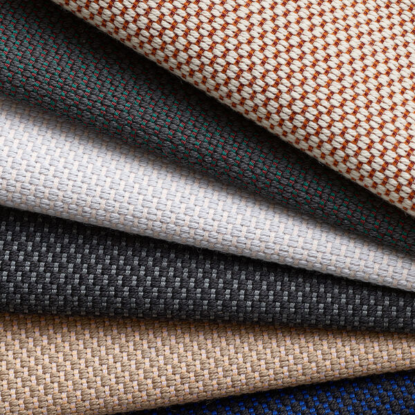 Swan™ 3320 Lounge Chair, grey/beige 0118, Fritz Hansen