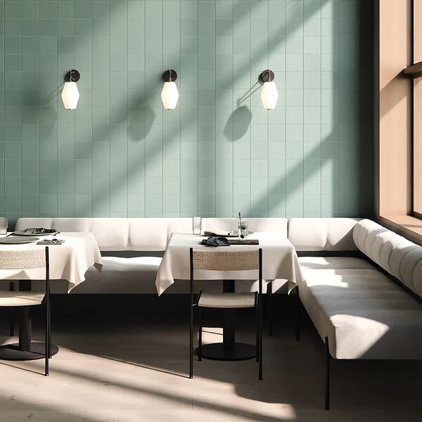 Dahl vegglampe, black/brass/opal white matt glass, Northern