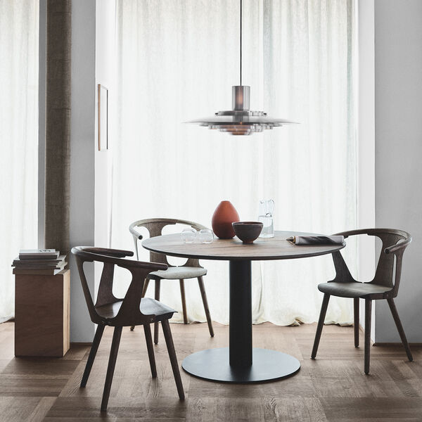 In Between SK11 bord, r&oslash;kt eik/sort, &Tradition