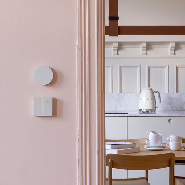 KLOSS Dobbel Lysbryter, hvit betong, Kjaer + Loege