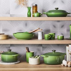 Signature st&oslash;pejern rund gryte &Oslash; 24 cm, bamboo green, Le Creuset