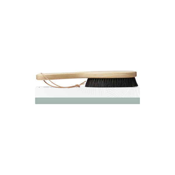 Recharge Ionic Long Handle Body Brush, Karmameju
