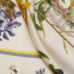 Cheerful Bouquet silkeskjerf, beige, Flora Danica Denmark