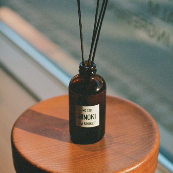 No. 321 romdiffusor, hinoki, L:a Bruket