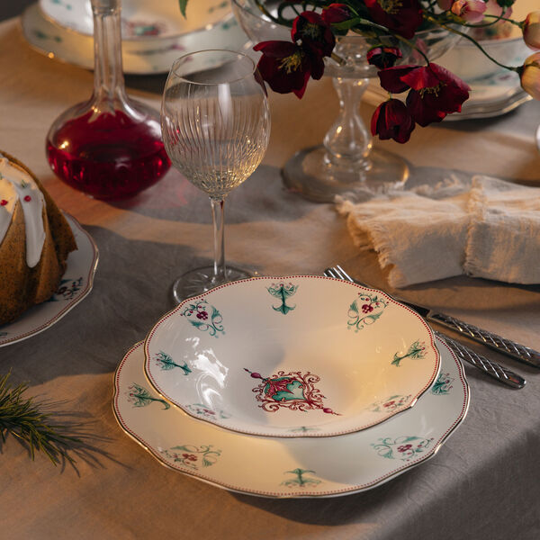 Lucia dyp tallerken 22 cm, hvit/r&oslash;d/gr&oslash;nn, Magnor