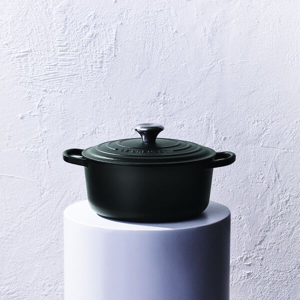 Signature st&oslash;pejern rund gryte &Oslash; 20 cm, matte black, Le Creuset