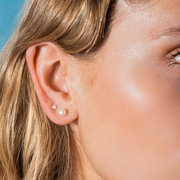 VENUS DOT MINI ØRERINGE, gullbelagt/hvit, House of Vincent