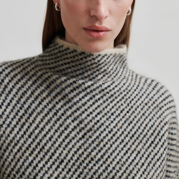 Capella strikket t-ringet hals, brazilian sand, Second Female