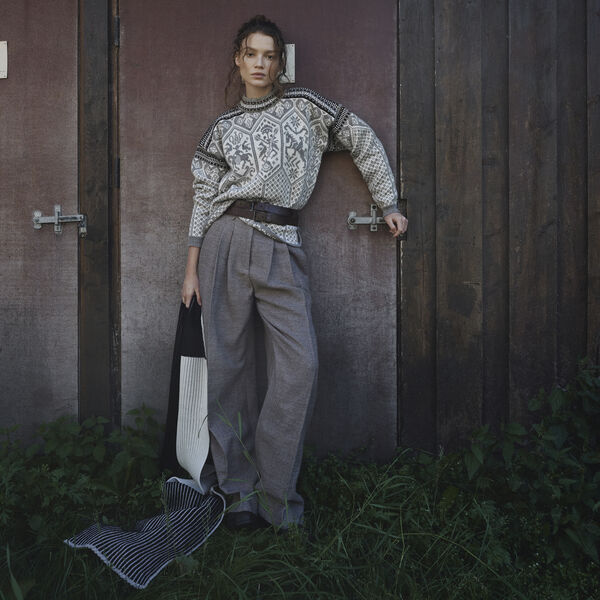 1994 Fem Sweater, vanillasugar naturalwhite coff, Dale of Norway