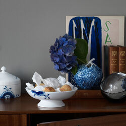 Bl&aring; Mega sk&aring;l p&aring; fot, Royal Copenhagen