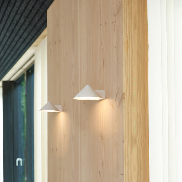Grasp Wall Lamp oppladbar, matt white, FRANDSEN