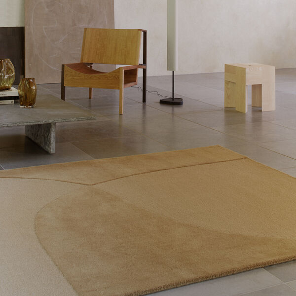 Split Plains gulvteppe, mustard, Linie Design