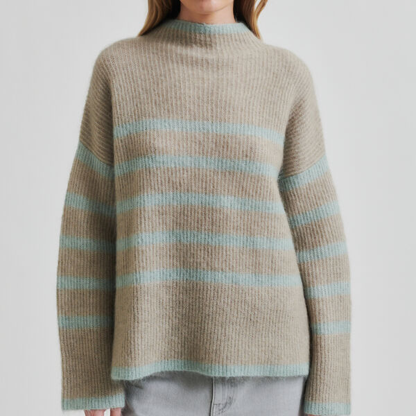 Ovalis Knit T-Neck, slate green, Second Female