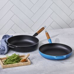 Signature st&oslash;pejern stekepanne med treh&aring;ndtak &Oslash; 28 cm, azure, Le Creuset
