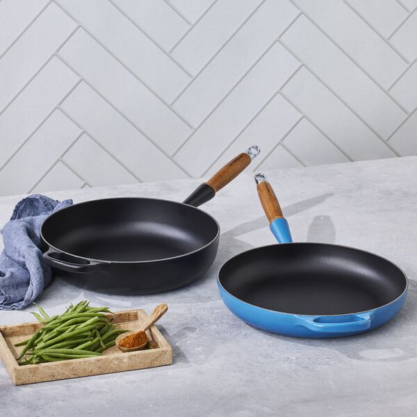 Signature st&oslash;pejern stekepanne med treh&aring;ndtak &Oslash; 28 cm, azure, Le Creuset