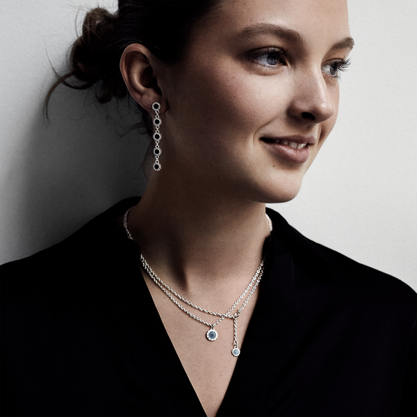 Bloom øredobber 5-blomster, sort, Th. Marthinsen