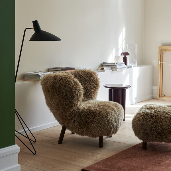 Little Petra VB1 Loungechair and Pouf, Sheepskin Honey/oiled walnut, &Tradition