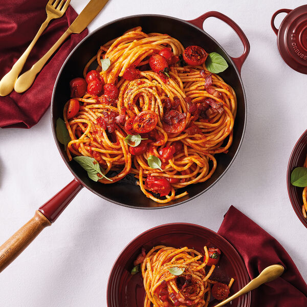 Signature stekepanne med treh&aring;ndtak &Oslash; 28 cm, garnet, Le Creuset