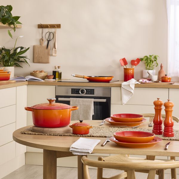 Signature st&oslash;pejern rund gryte &Oslash; 26 cm, volcanic, Le Creuset